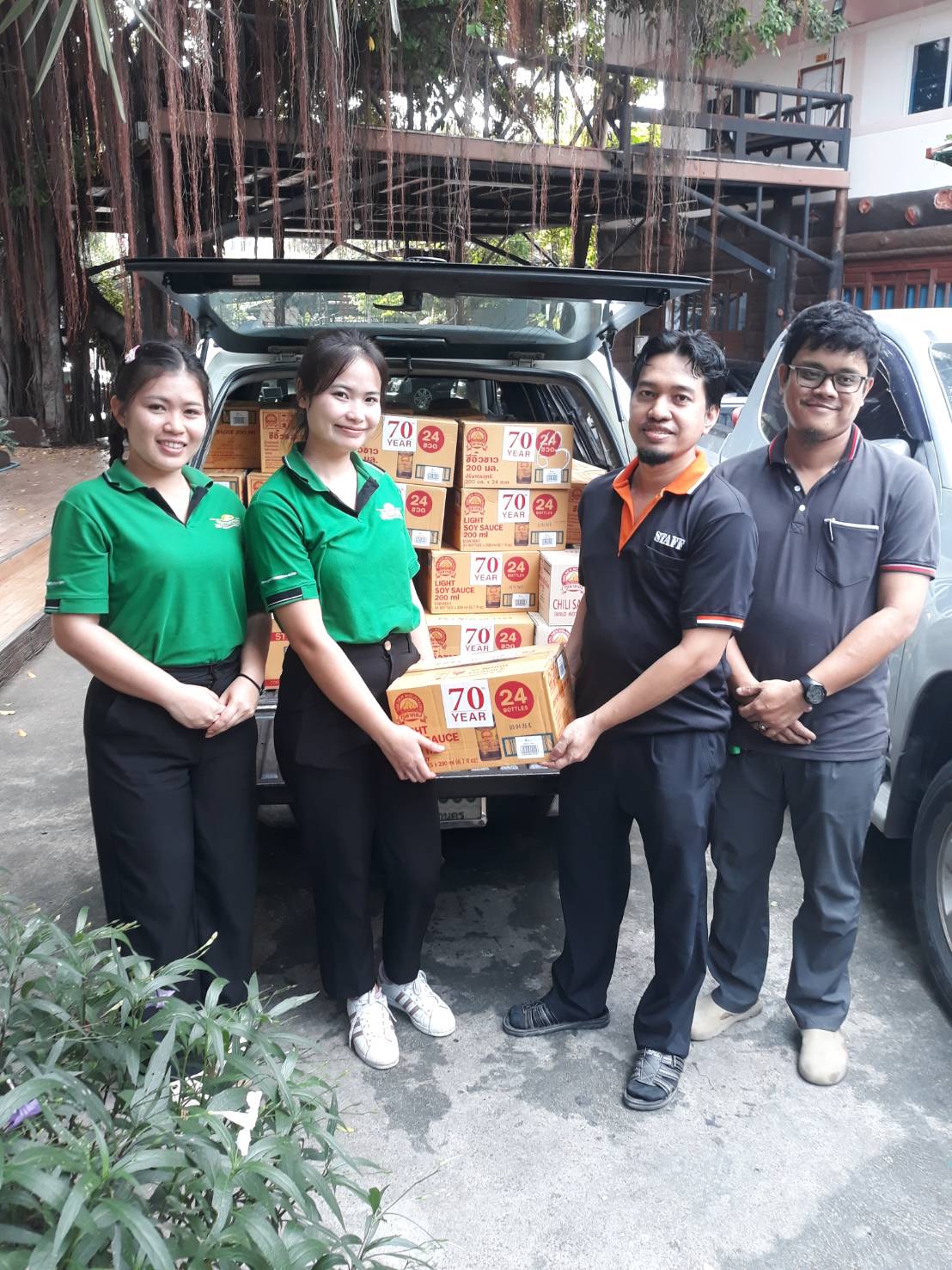 โครงการ “ภูเขาทองไม่ทิ้งกัน” ปี 2567 มอบผลิตภัณฑ์เครื่องปรุงรสของบริษัทฯ ให้มูลนิธิอัลเกาษัร และคณะกรรมการอิสลามประจำจังหวัดสมุทรปราการ จัดงานการกุศลเพื่อหารายได้ไปใช้จ่ายในการส่งเสริมสนับสนุนด้านการศึกษาให้เด็กกำพร้าและยากไร้ จำนวน 60 ลัง